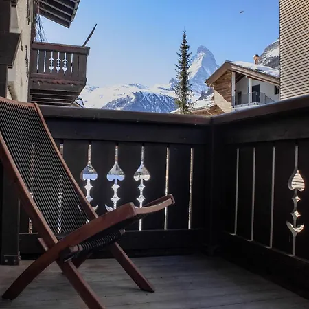 Village Apartment With Matterhorn View Zermatt Exterior photo