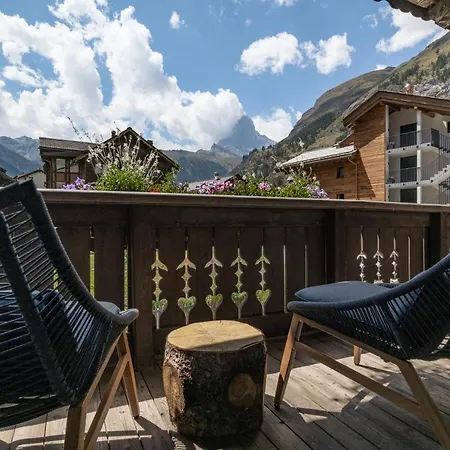 Village Apartment With Matterhorn View Zermatt Exterior photo